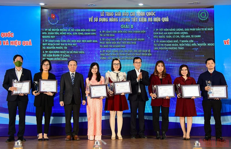 Báo Nhân Dân điện tử đoạt giải A “Giải thưởng báo chí tuyên truyền về sử dụng năng lượng tiết kiệm và hiệu quả năm 2021” -3