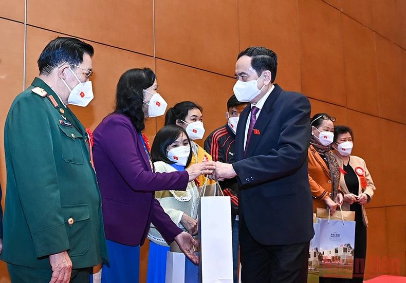Gặp mặt 55 đại biểu điển hình tiên tiến “Vì nạn nhân chất độc da cam” -0