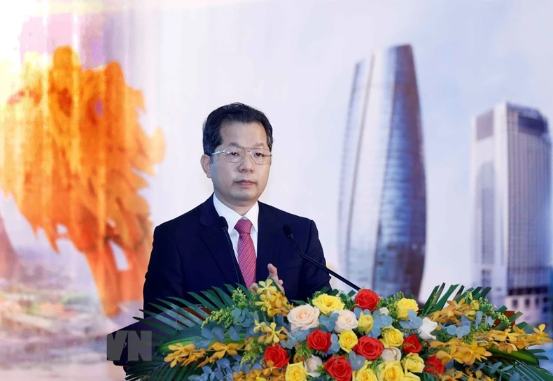 Chủ tịch nước Nguyễn Xuân Phúc dự tọa đàm về thành phố Đà Nẵng -0
