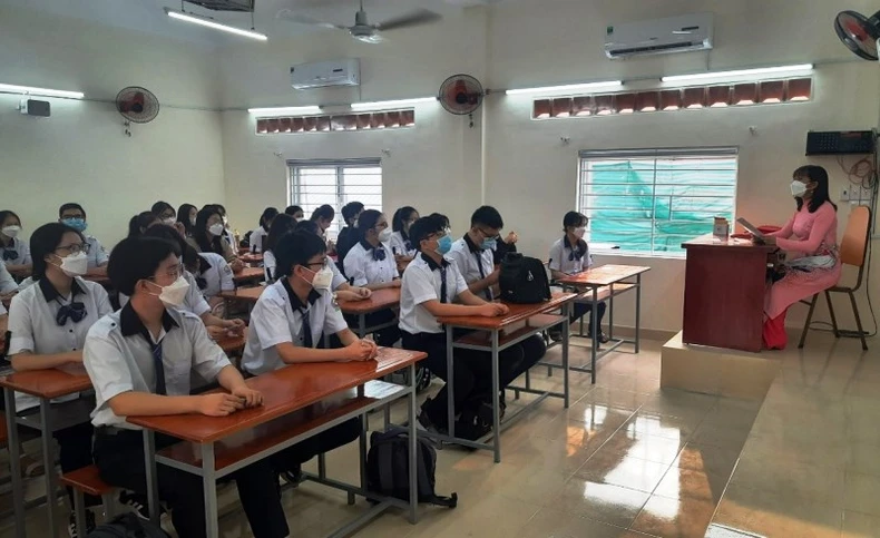 680 nghìn học sinh khối lớp 7, 8, 10 và 11 ở TP Hồ Chí Minh đi học trở lại -0
