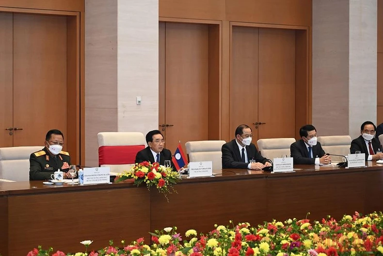 Chủ tịch Quốc hội Vương Đình Huệ hội kiến Thủ tướng Lào Phankham Viphavanh -6