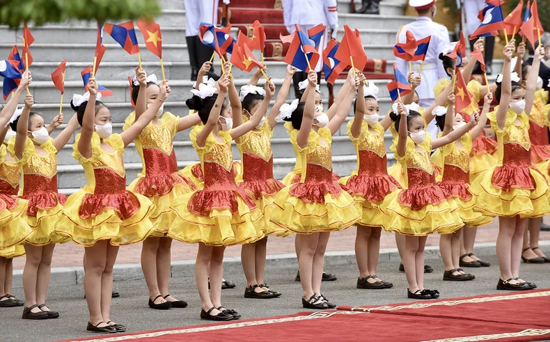 Lễ đón Thủ tướng Lào Phankham Viphavanh thăm chính thức Việt Nam -0