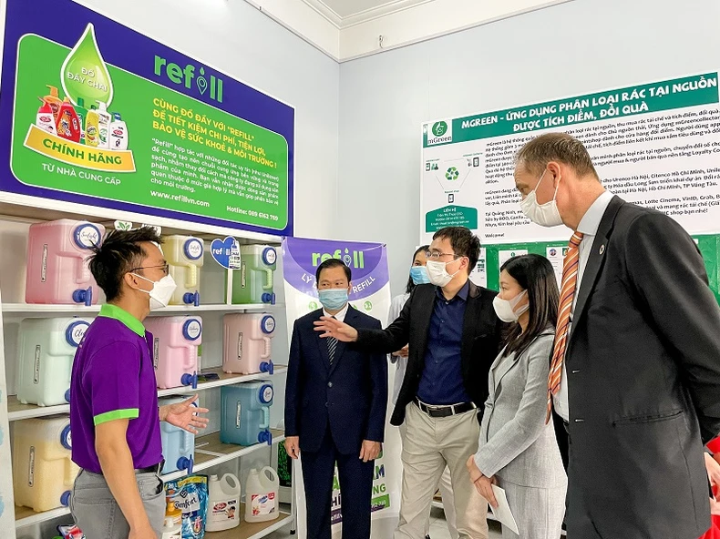 Hạ Long: Khai trương của hàng trưng bày sản phẩm, dịch vụ sáng tạo nhằm giảm ô nhiễm rác thải nhựa -0