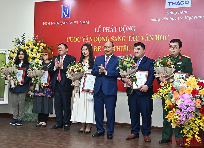 Lễ phát động cuộc vận động sáng tác văn học về đề tài thiếu nhi -3