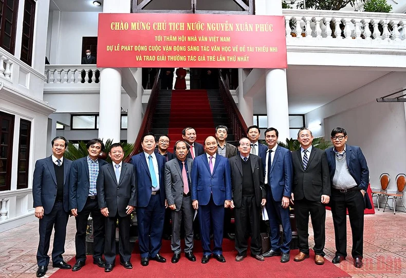 Lễ phát động cuộc vận động sáng tác văn học về đề tài thiếu nhi -5