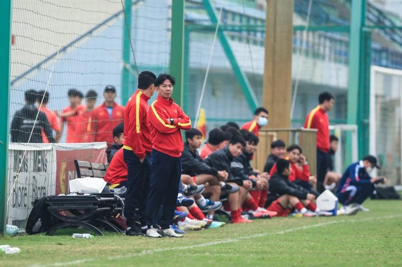 HLV Hoàng Anh Tuấn: “Các cầu thủ U17 bộc lộ khả năng chuyên môn và ý thức chiến thuật” -0