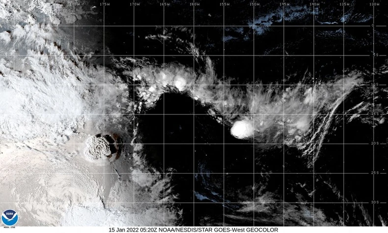 Núi lửa Tonga phun trào gây sóng thần uy hiếp các quốc gia Thái Bình Dương -0