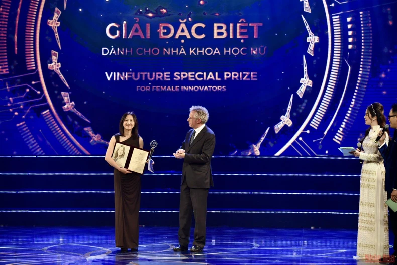 Những hình ảnh tại lễ trao giải lần thứ nhất Giải thưởng VinFuture -0