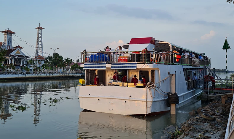 Hậu Giang: Khai trương Tàu du lịch Xà No -0
