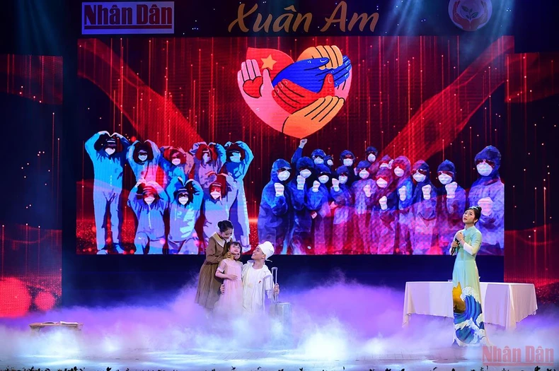 Báo Nhân Dân mang “Xuân ấm” về với người nghèo -0