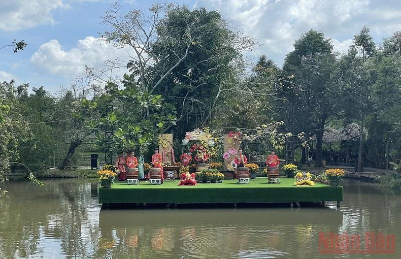 Khách thích thú du Xuân miệt vườn Cần Thơ -0