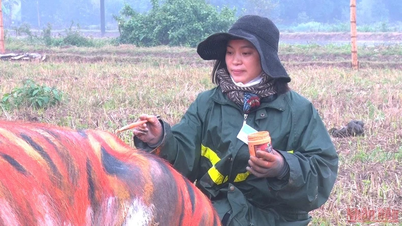 Hội thi vẽ trang trí trâu Lễ hội Tịch điền Đọi Sơn -0