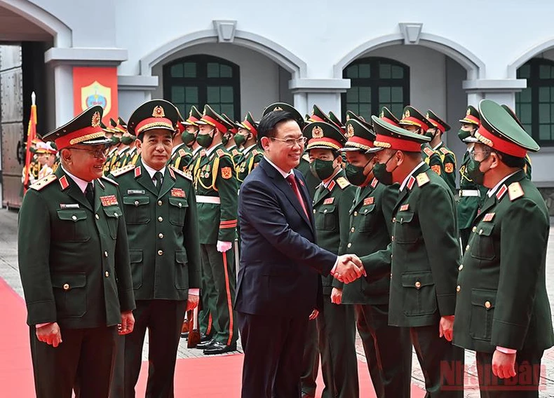 Chủ tịch Quốc hội yêu cầu tiếp tục xây dựng Tình báo Quốc phòng mạnh về tiềm lực và hiệu quả cao -0