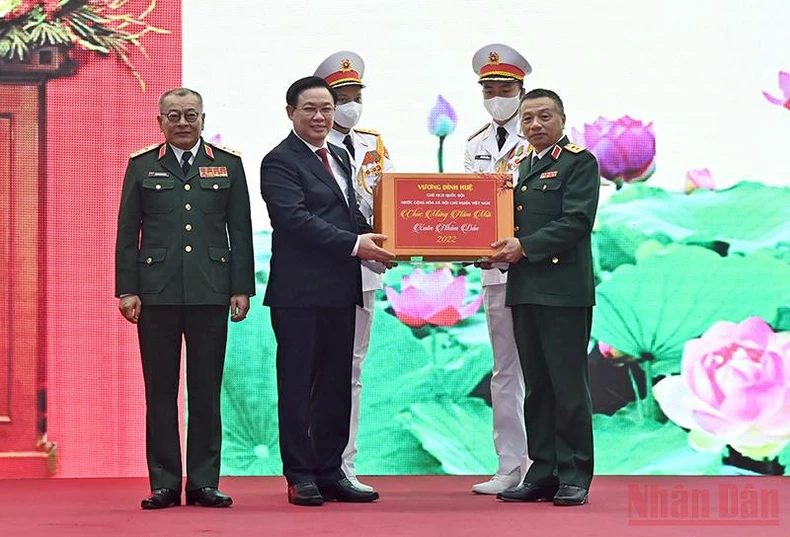 Chủ tịch Quốc hội yêu cầu tiếp tục xây dựng Tình báo Quốc phòng mạnh về tiềm lực và hiệu quả cao -0