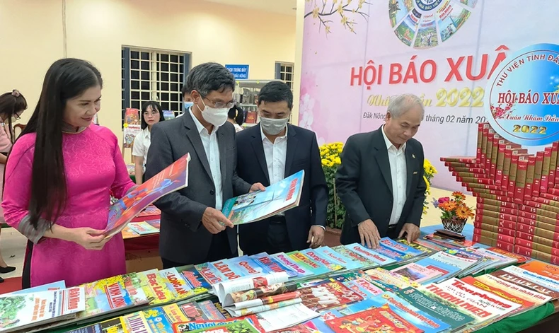Đắk Nông tổ chức Hội báo Xuân Nhâm Dần năm 2022 -0