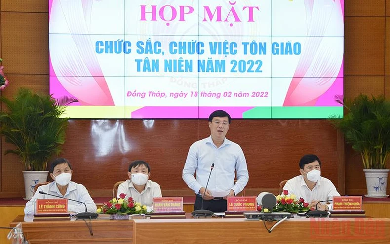 Các tôn giáo tích cực xây dựng quê hương đất sen hồng -0