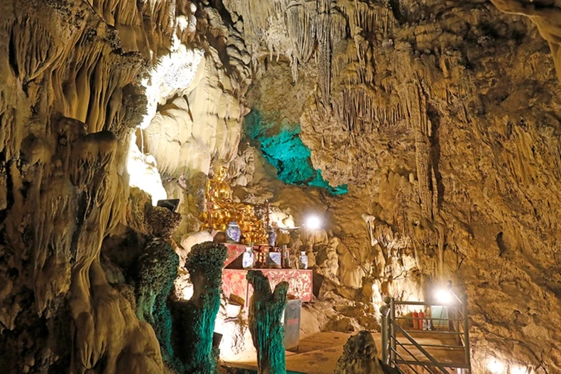 Độc đáo quần thể hang động ở Cao Phong, Hòa Bình -0