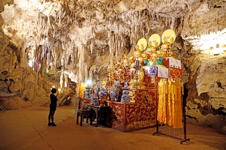 Độc đáo quần thể hang động ở Cao Phong, Hòa Bình -0