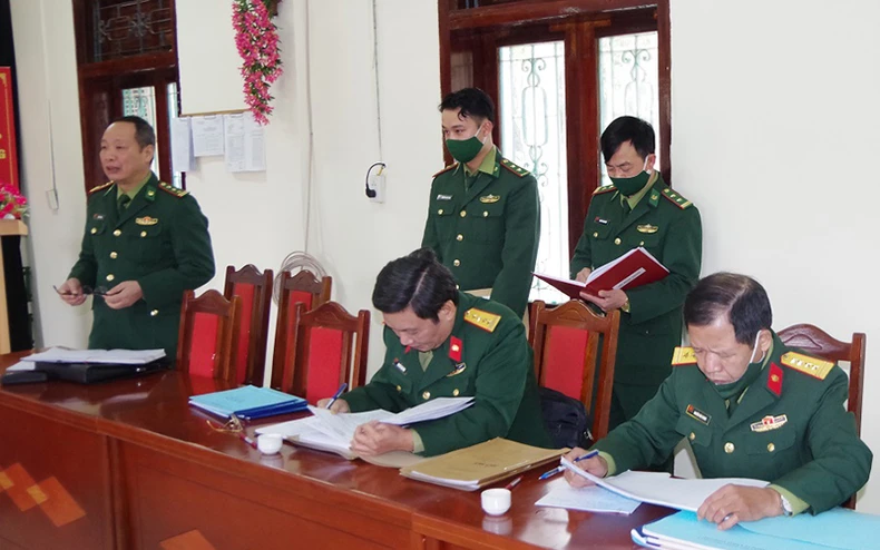 Bộ Quốc phòng kiểm tra công tác phòng, chống tội phạm trên tuyến biên giới Sơn La -0