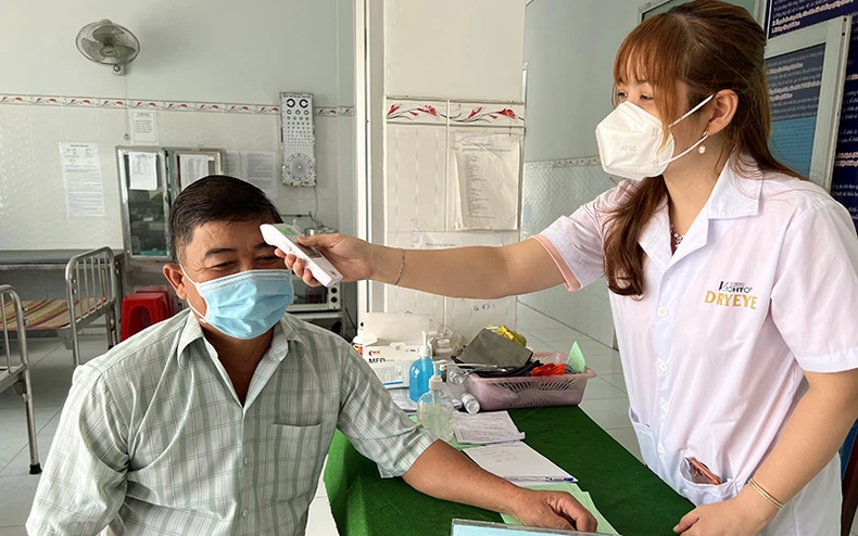 Vì nhân dân mà dấn thân, cống hiến -0