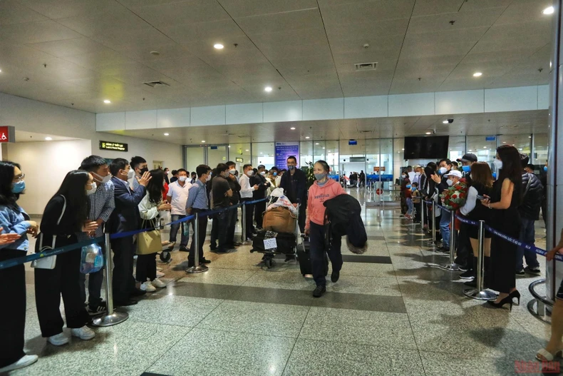 Thêm 2 chuyến bay đưa đồng bào từ Ukraine về nước -0