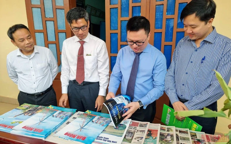 Đoàn công tác Báo Nhân Dân thăm và làm việc tại Đắk Nông -0