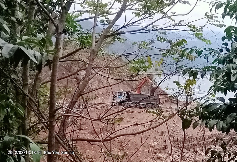 Xử lý nghiêm tình trạng khai thác cát trái phép ở Sơn La -0