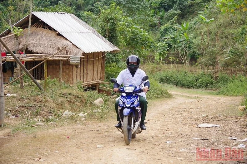 Mô hình “Tủ thuốc biên cương” giúp chăm sóc sức khoẻ cho đồng bào biên giới -0