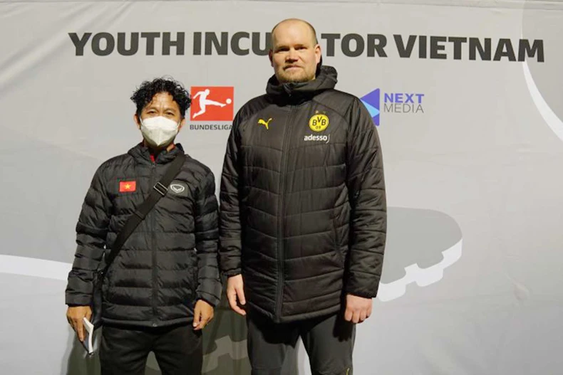 U17 Việt Nam thi đấu khởi sắc trước chủ nhà U16 Borussia Dortmund -0