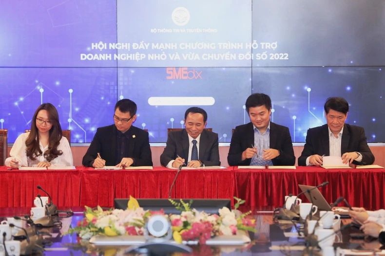 Bộ Thông tin và Truyền thông hỗ trợ doanh nghiệp nhỏ và vừa chuyển đổi số -0