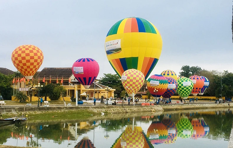 Ngày hội khinh khí cầu lần đầu tiên được tổ chức tại Hội An -0