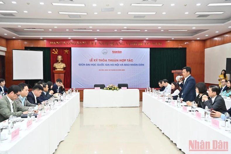 Báo Nhân Dân ký thỏa thuận hợp tác với Đại học Quốc gia Hà Nội -0