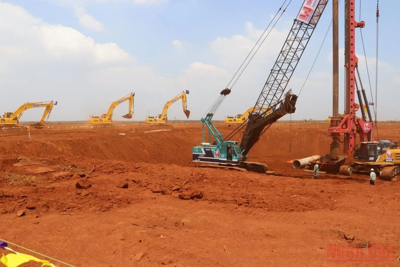 Khởi công gói thầu cọc nhà ga hành khách sân bay Long Thành -0