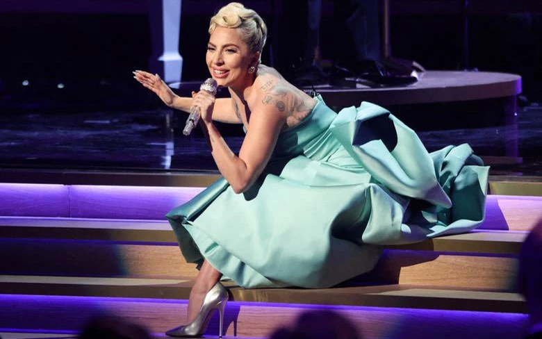 Những hình ảnh tưng bừng tại lễ trao giải Grammy 2022 -6