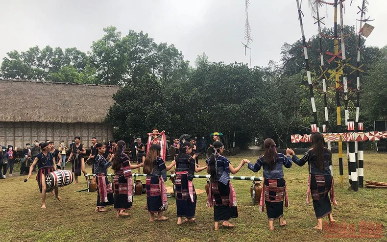 205 đồng bào các dân tộc tham gia Ngày Văn hóa các dân tộc Việt Nam năm 2022 -0