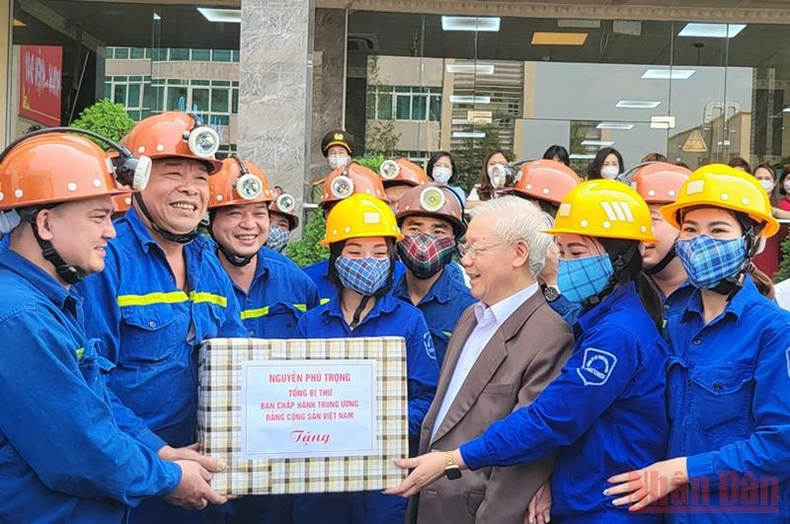Tổng Bí thư Nguyễn Phú Trọng thăm và làm việc tại Quảng Ninh -1
