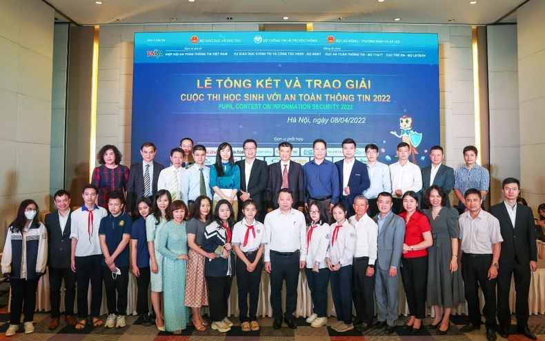 Học sinh với An toàn thông tin: Trang bị kỹ năng phòng tránh rủi ro mạng cho trẻ em -0