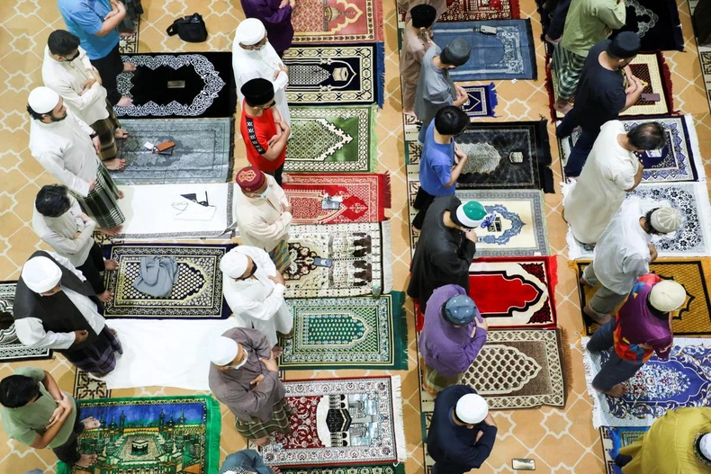 Người Hồi giáo trên khắp thế giới đón tháng lễ Ramadan -0