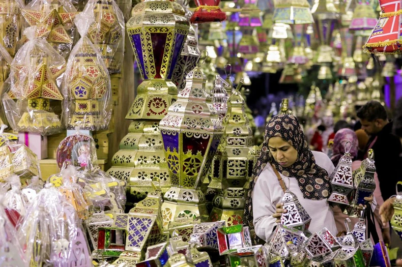 Người Hồi giáo trên khắp thế giới đón tháng lễ Ramadan -0