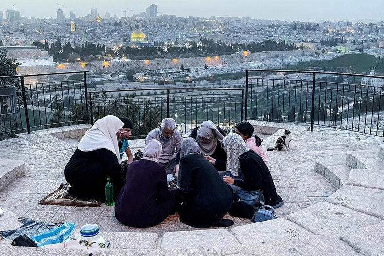 Người Hồi giáo trên khắp thế giới đón tháng lễ Ramadan -0