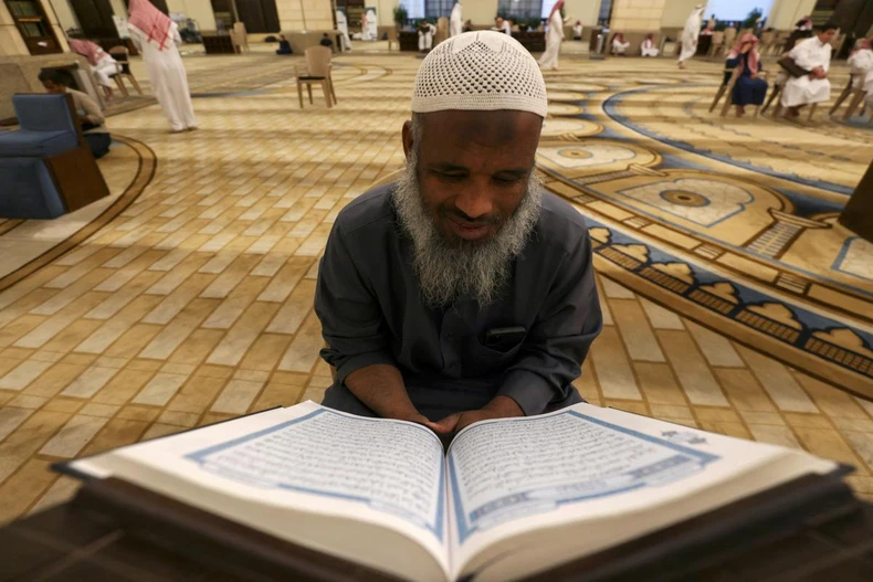 Người Hồi giáo trên khắp thế giới đón tháng lễ Ramadan -0