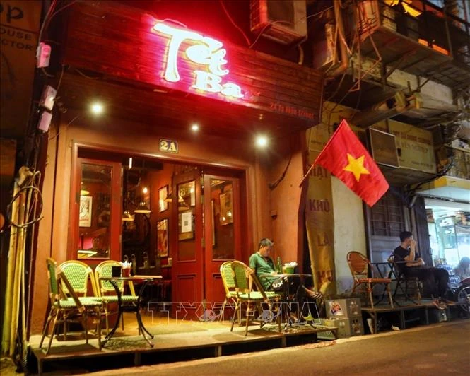 bar6-1649471735435.jpeg