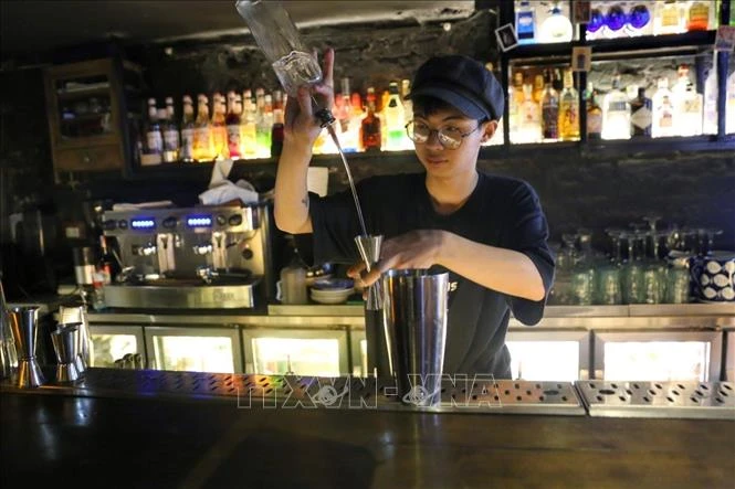 bar8-1649471735607.jpeg