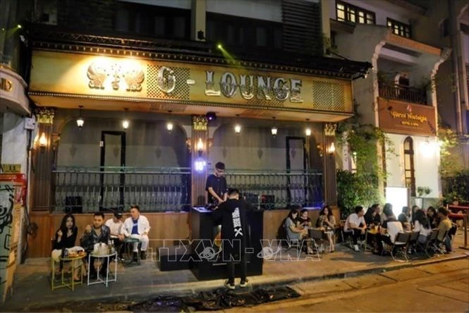 bar9-1649471735669.jpeg
