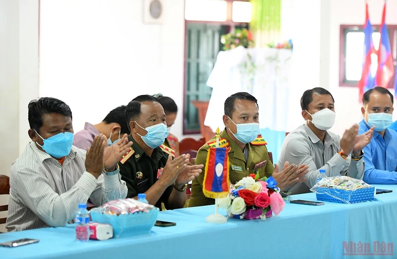 Quan hệ hữu nghị đặc biệt Việt - Lào: Tết của bạn là Tết của mình -0