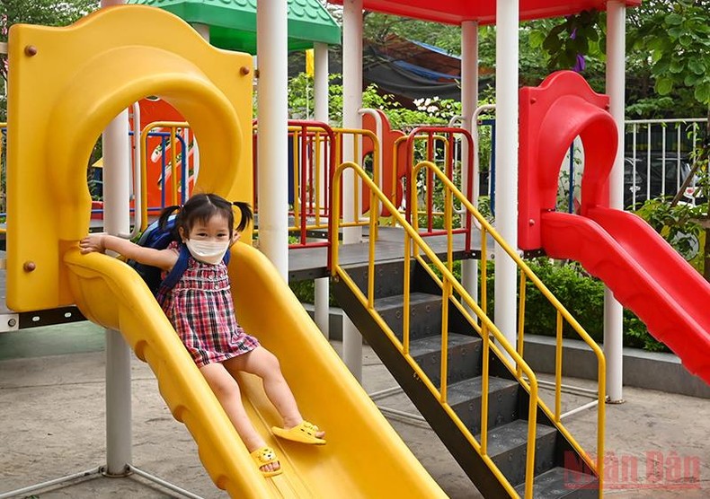 Niềm vui trẻ thơ trong ngày trở lại trường -0