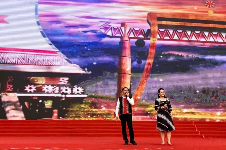 Ấn tượng Gala Tiếng hát người làm báo -0
