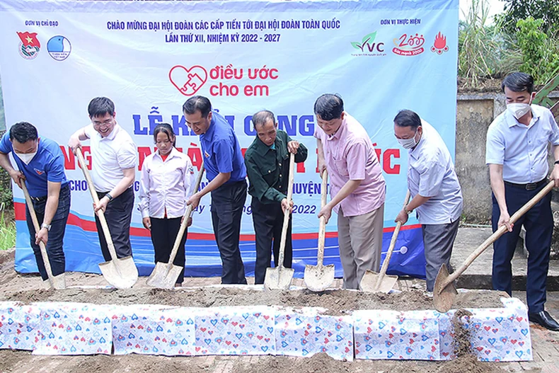 Chạy bộ quyên góp xây nhà văn hóa cộng đồng tặng đồng bào La Ha -0