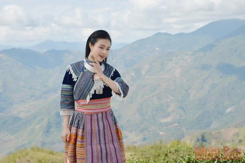 Lương Hải Yến ra mắt MV “Chắp cánh tương lai” nhân kỷ niệm 3 năm đăng quang Quán quân Sao mai -0