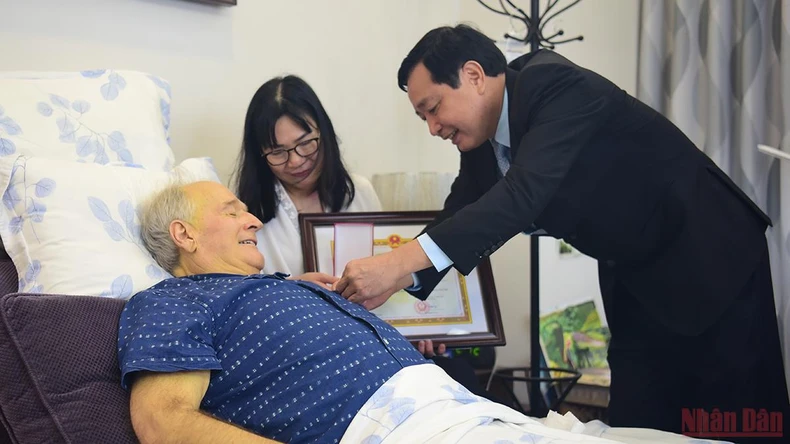 Ông Tây Nam Bộ dành nửa cuộc đời để yêu Việt Nam đã đi xa -0